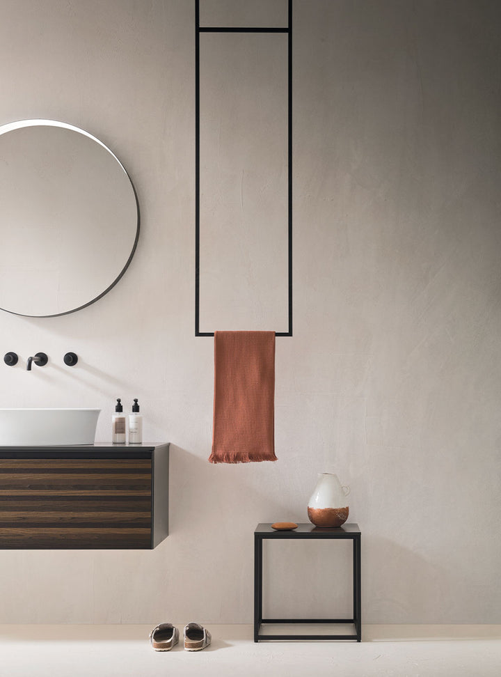 Absolute Full Bathrooom