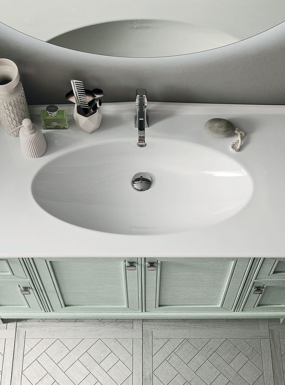 Bonton full bathroom