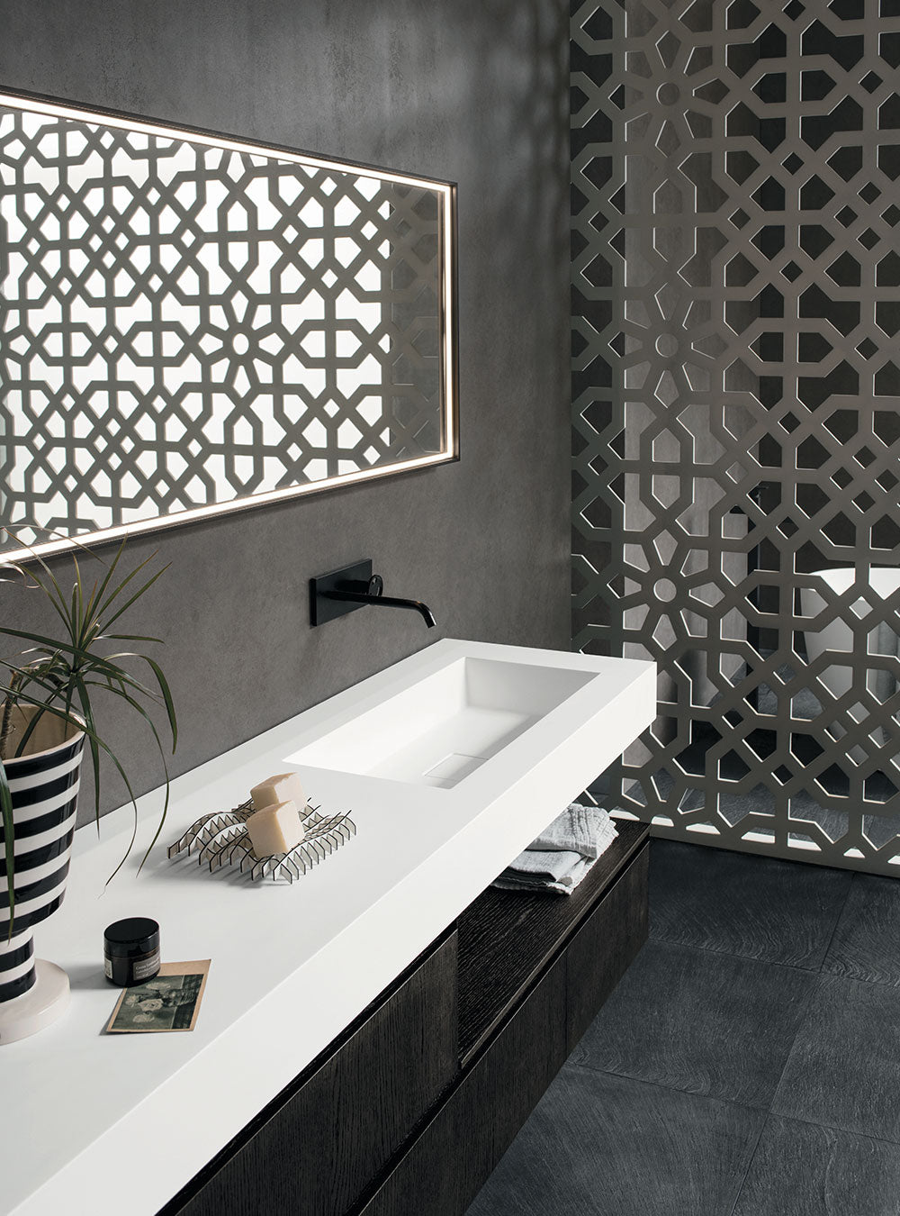 Fold complete bathroom