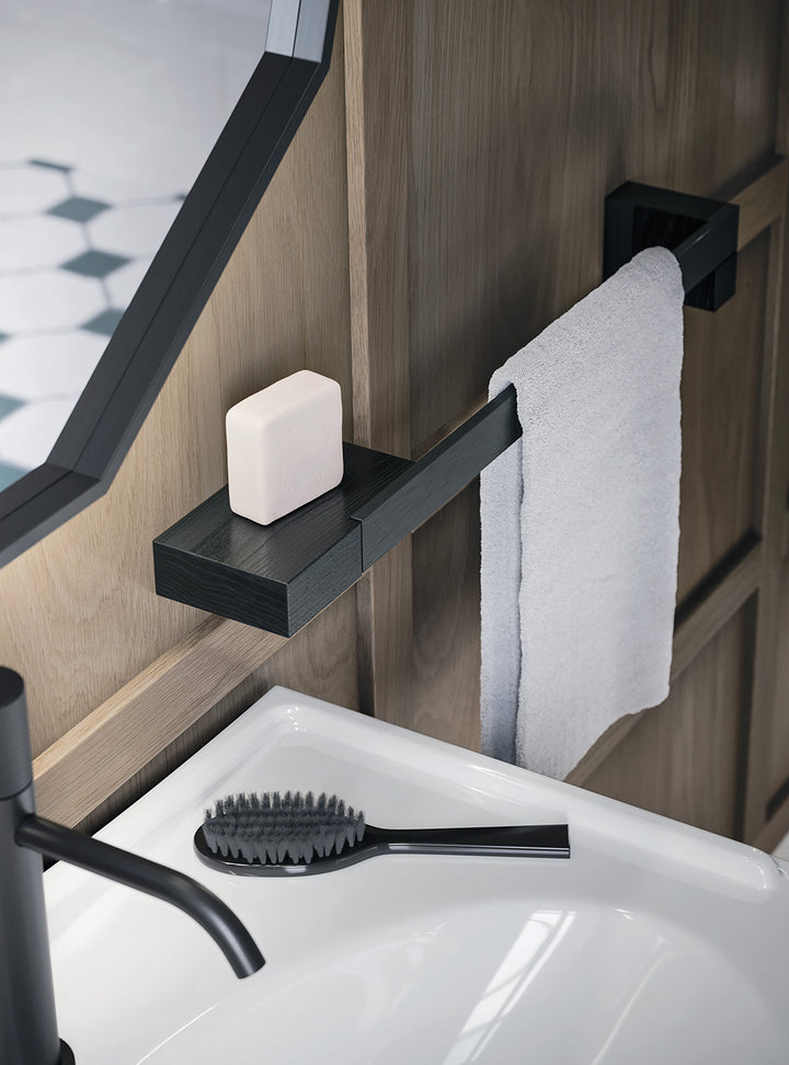 Bonton full bathroom