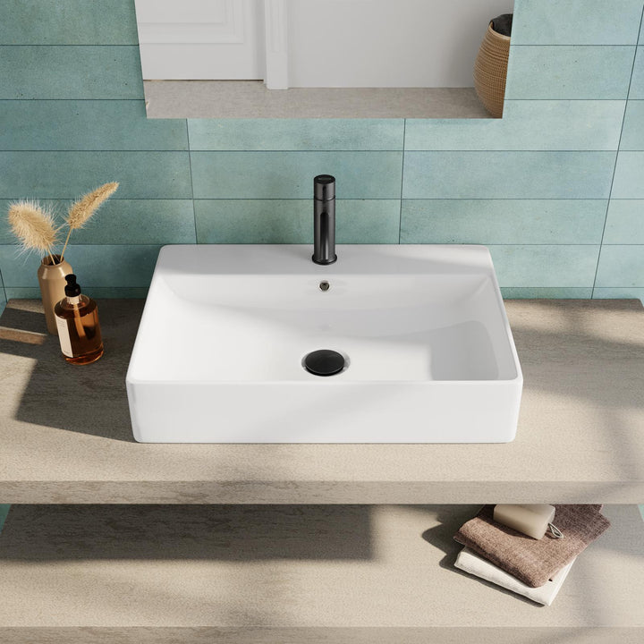 Braies basin side view