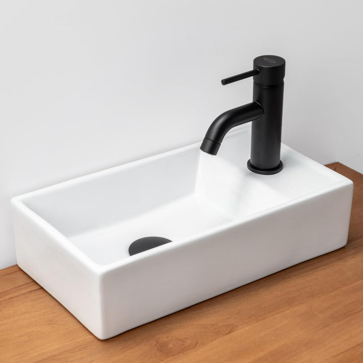 Right hole basin front view